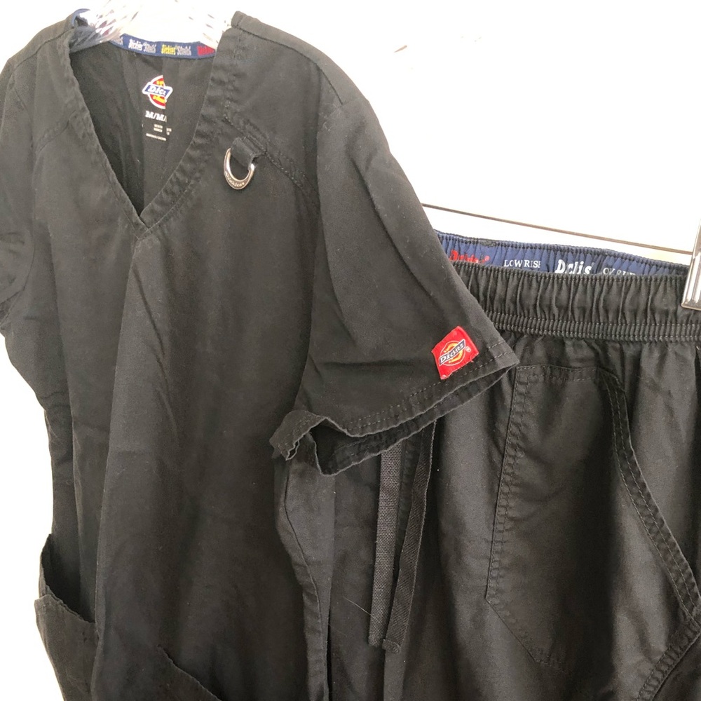 Dickies black scrub sets.